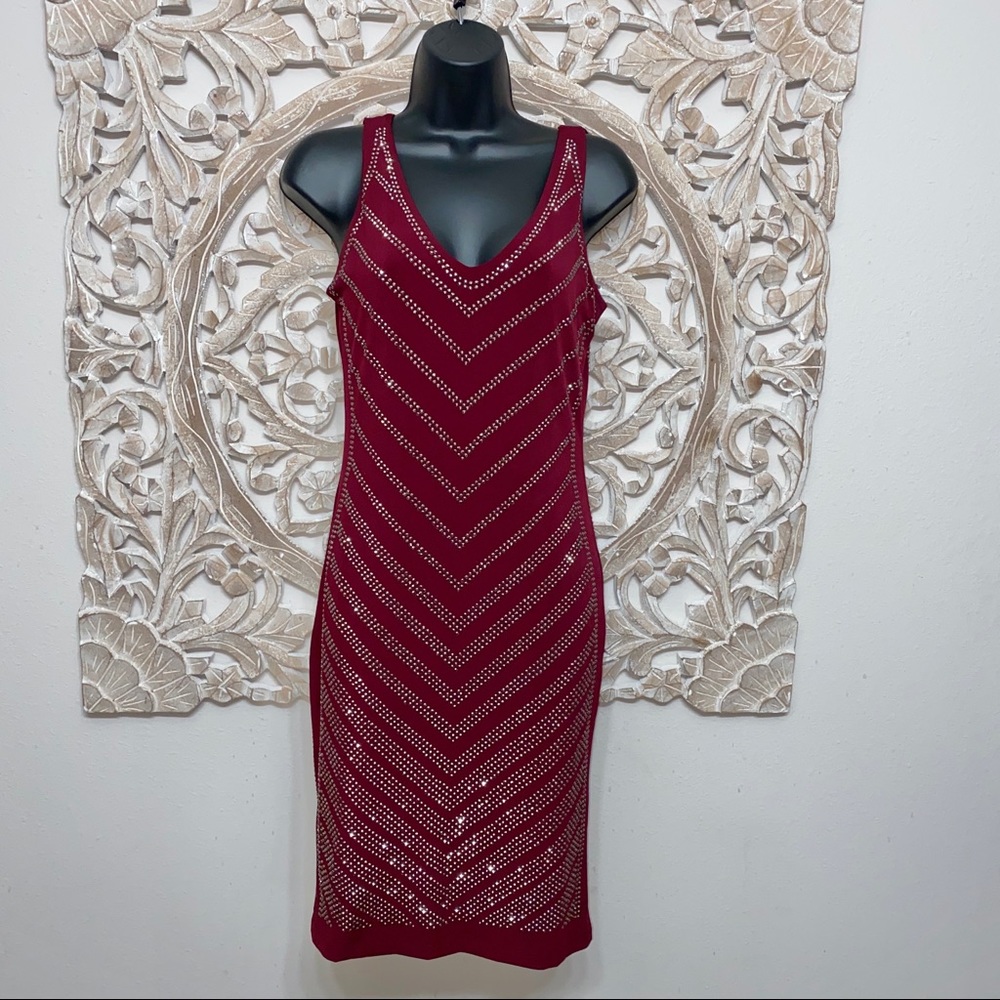 🔴 2/$25 S|A|L|E Carmen Marc Valvo | Chevron Dress